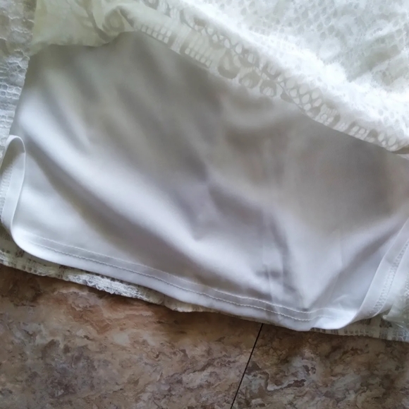 Alisa Pan White Sleeveless Lace dress, size 10 - Picture 4 of 6